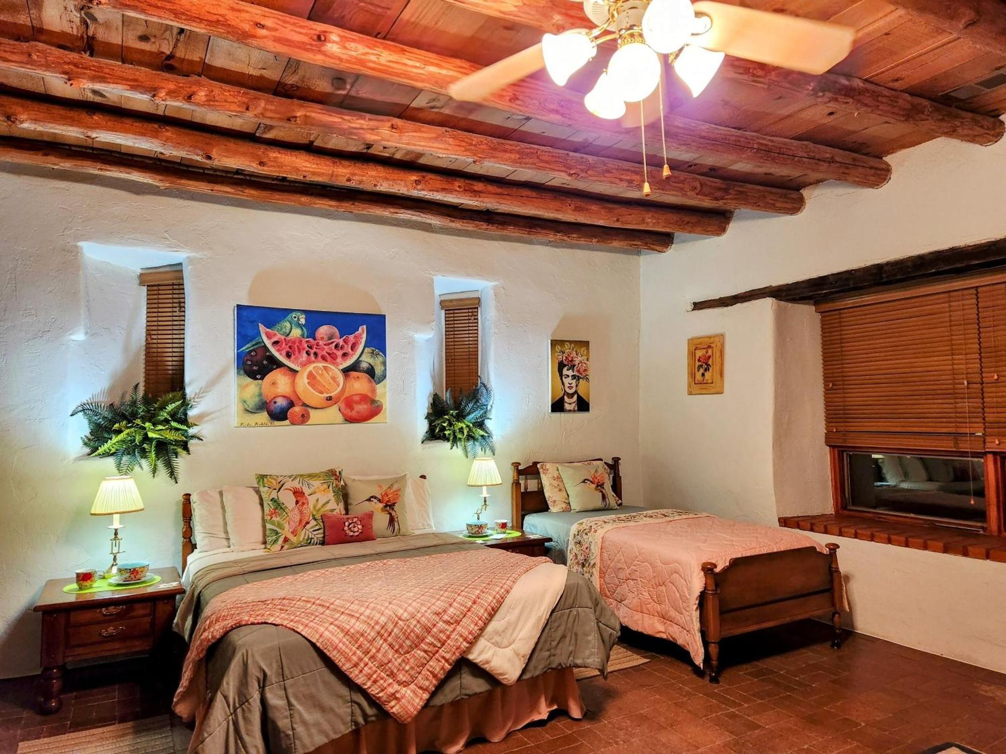 Red Mountain Manor Vineyard And Guesthouse Rio Rancho Esterno foto