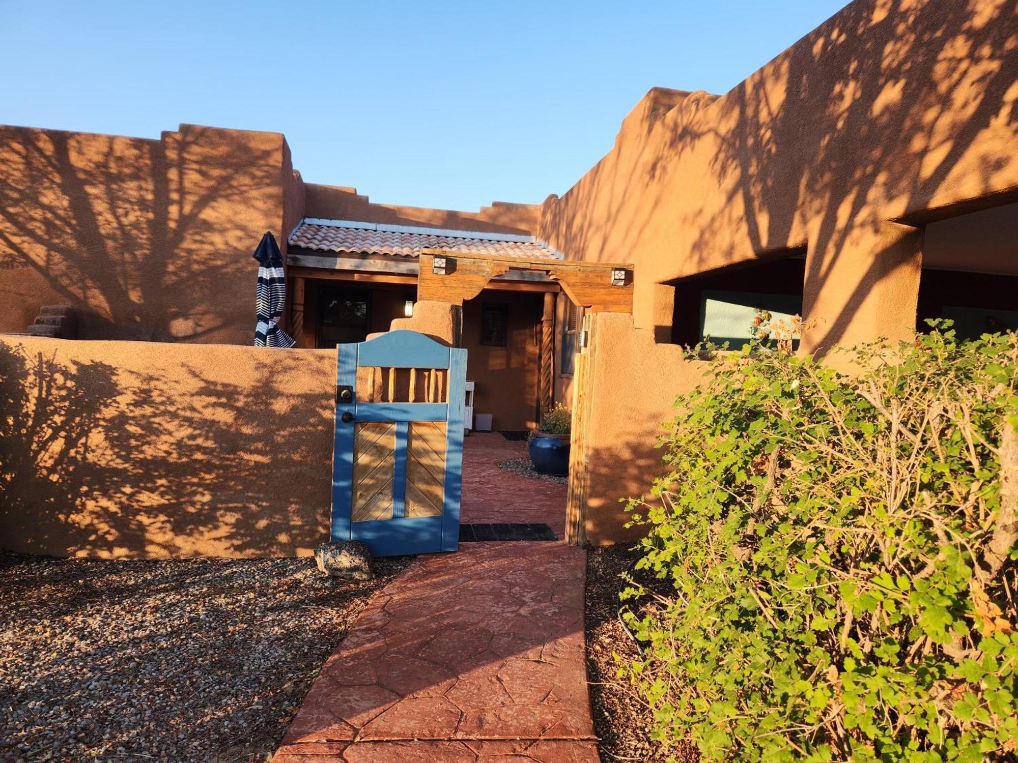 Red Mountain Manor Vineyard And Guesthouse Rio Rancho Esterno foto